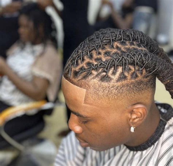 Alluring Small Dreadlocks For Men: A Guide To Stunning Style