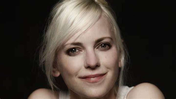 Anna Faris' New Husband Michael Barrett What to Know