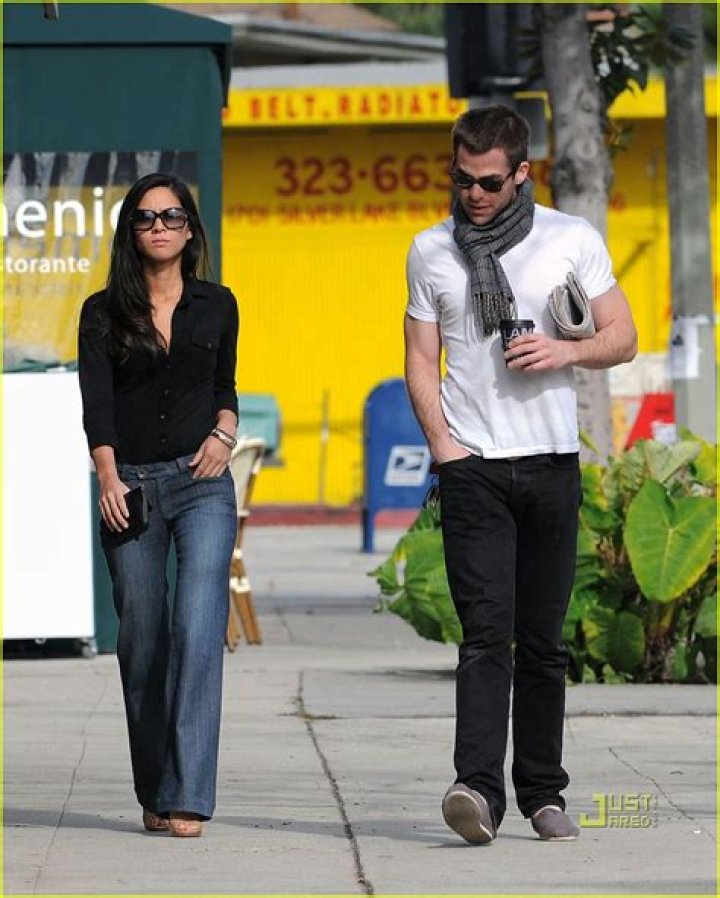 Chris Pine & Olivia Munn Back Together? Photo 2410703 Chris Pine