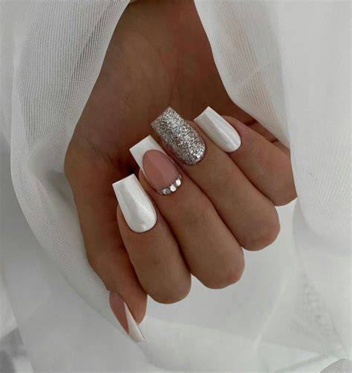 White Nail Designs 30 Best Ideas For Wedding [2024 Guide] Unhas