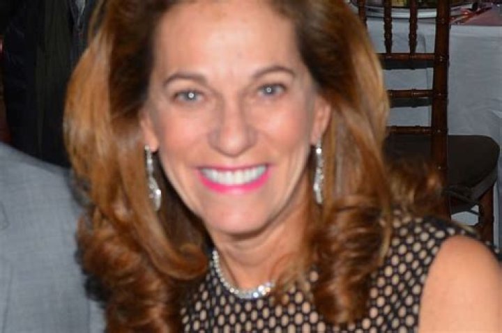 Who Is Debrah Lee Charatan, Robert Durst's Wife? uInterview